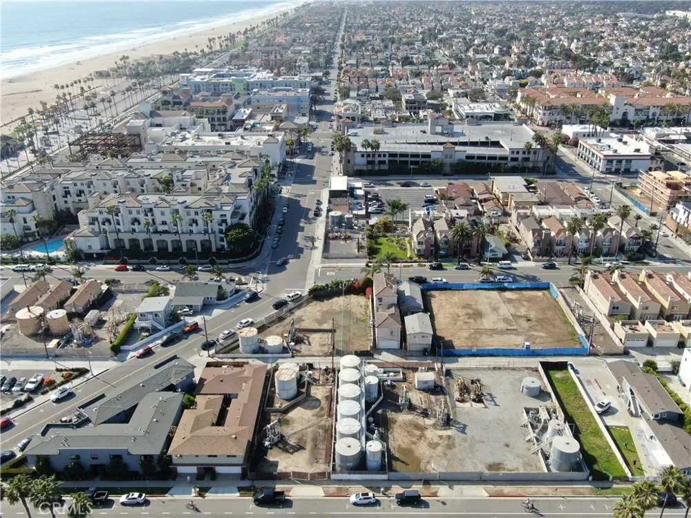 219 1st Street Huntington Beach, CA 92648