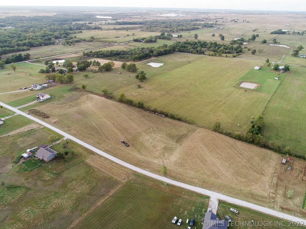 398300 W 3230 DRIVE Ramona, OK 74061