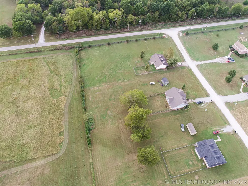 398300 W 3230 DRIVE Ramona, OK 74061