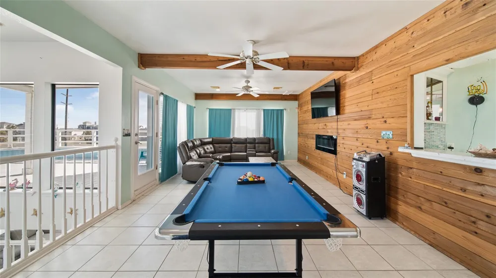 18511 Shaman Drive Galveston, TX 77554