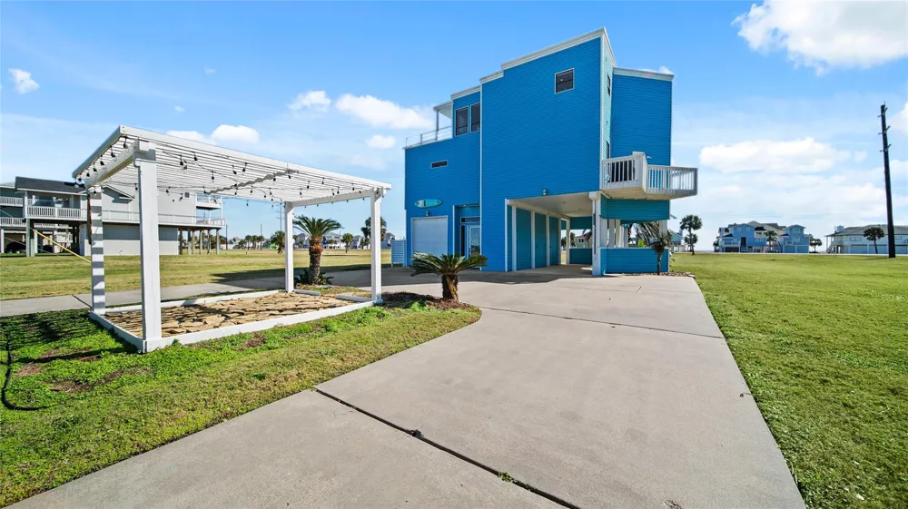 18511 Shaman Drive Galveston, TX 77554