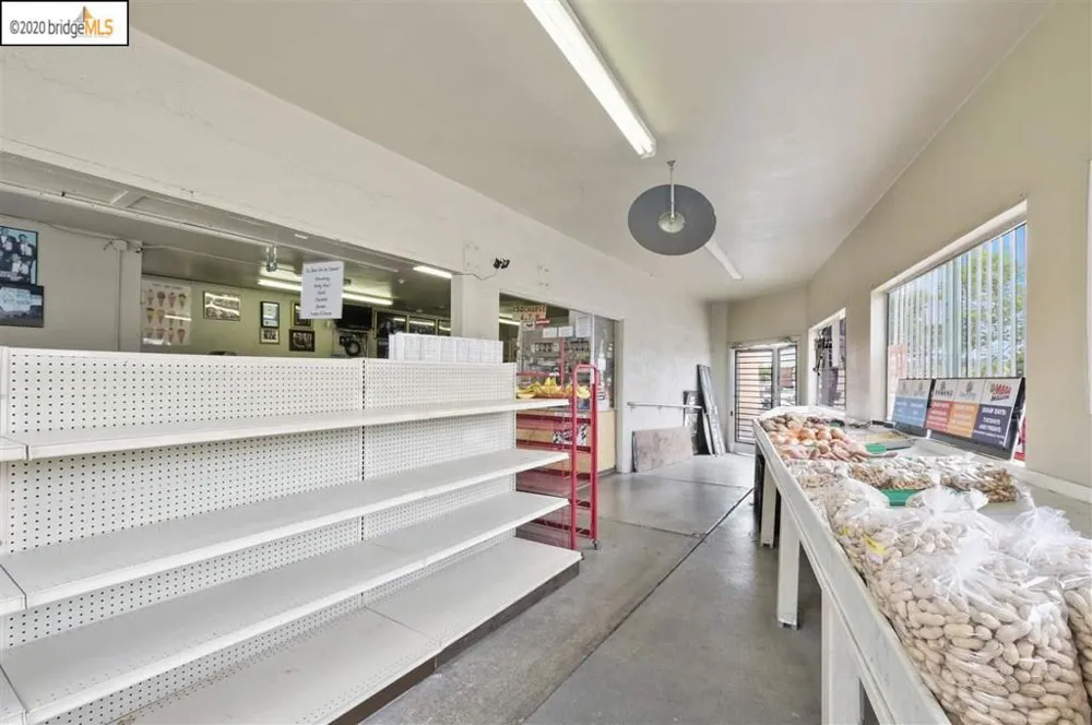 7475 Bancroft Ave Oakland, CA 94605