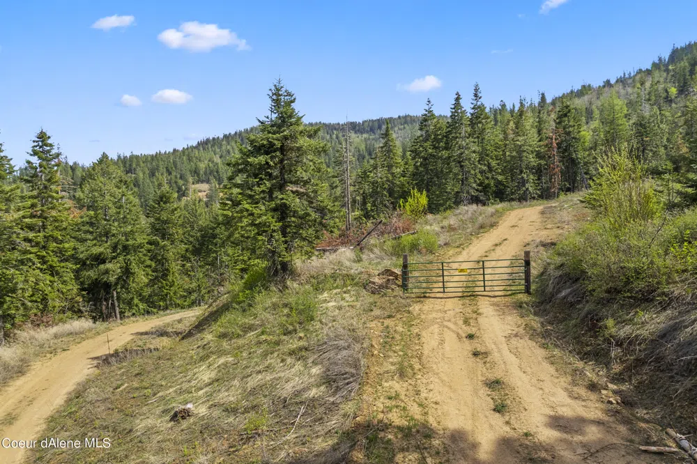 3193 S Mellick Road Post Falls, ID 83854