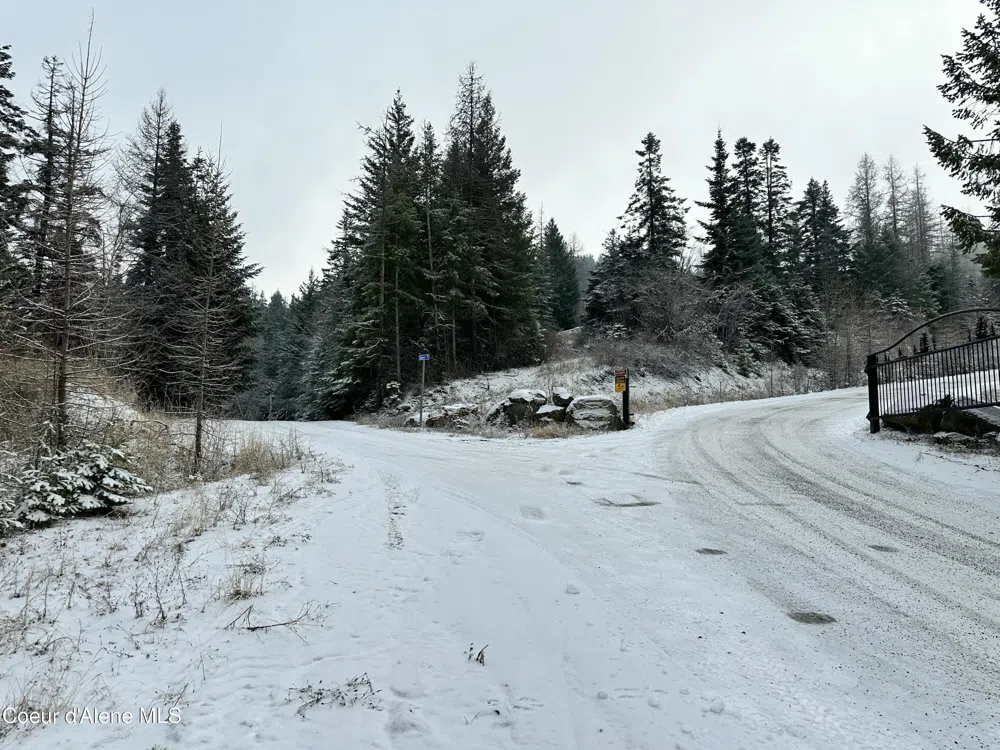 3193 S Mellick Road Post Falls, ID 83854