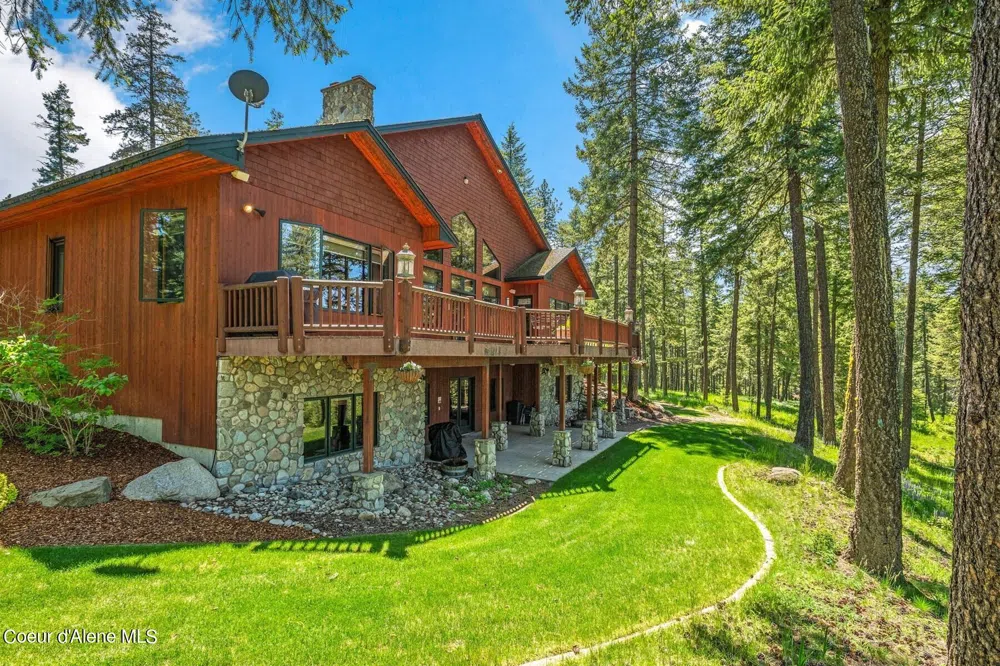 526 Roop Road Cocolalla, ID 83813