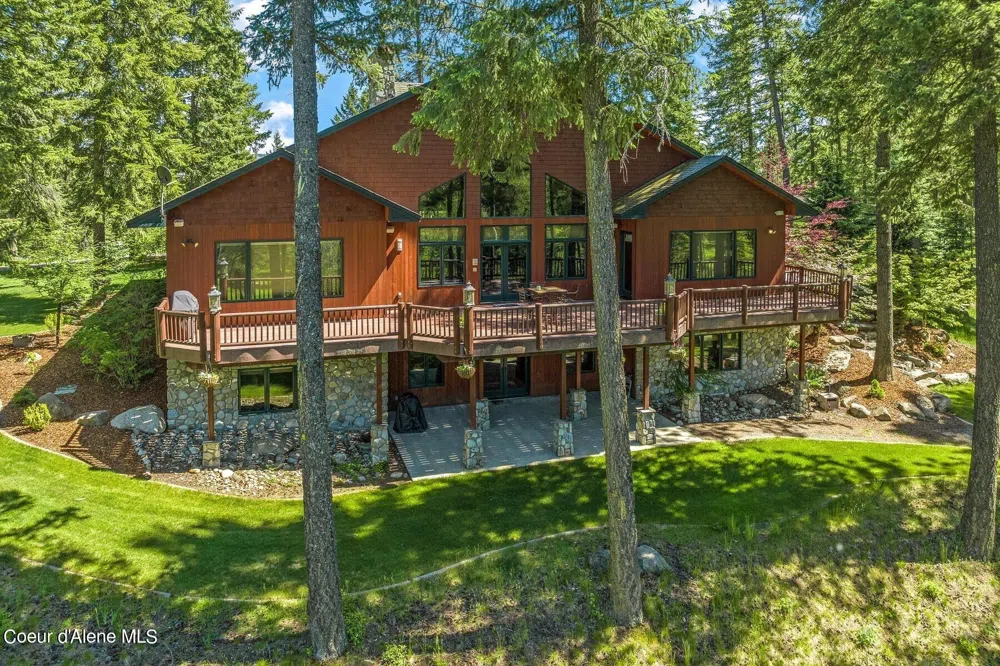 526 Roop Road Cocolalla, ID 83813
