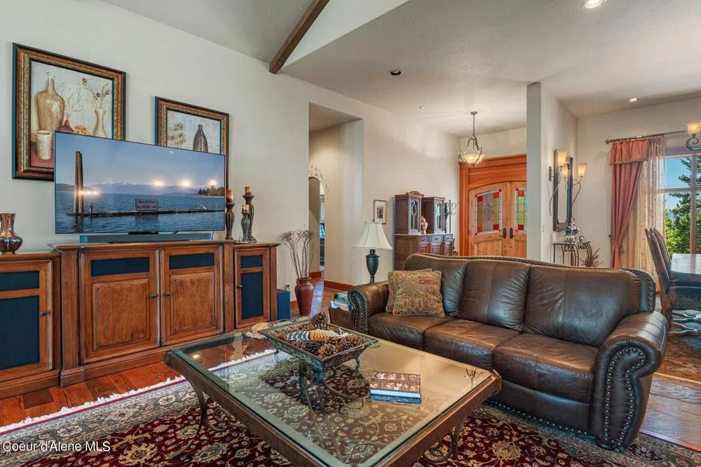526 Roop Road Cocolalla, ID 83813