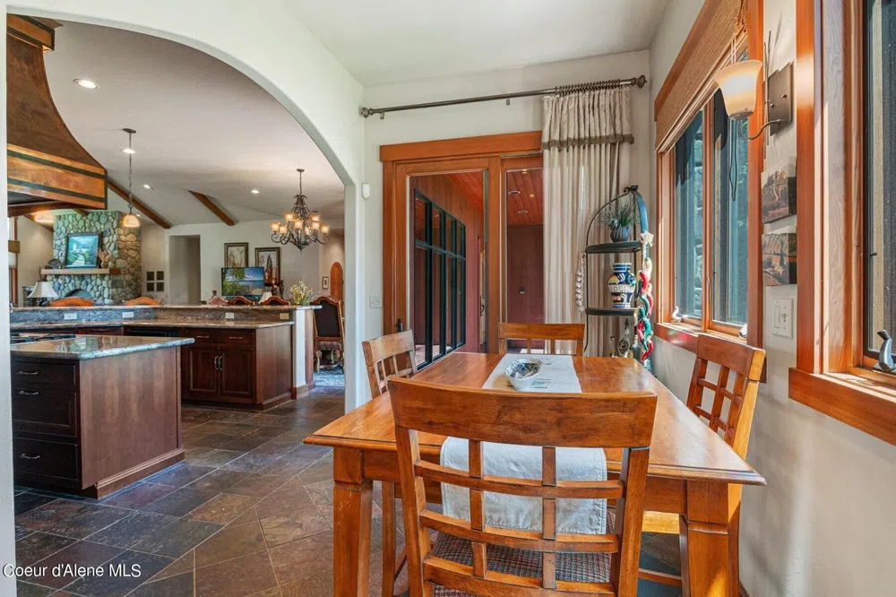 526 Roop Road Cocolalla, ID 83813