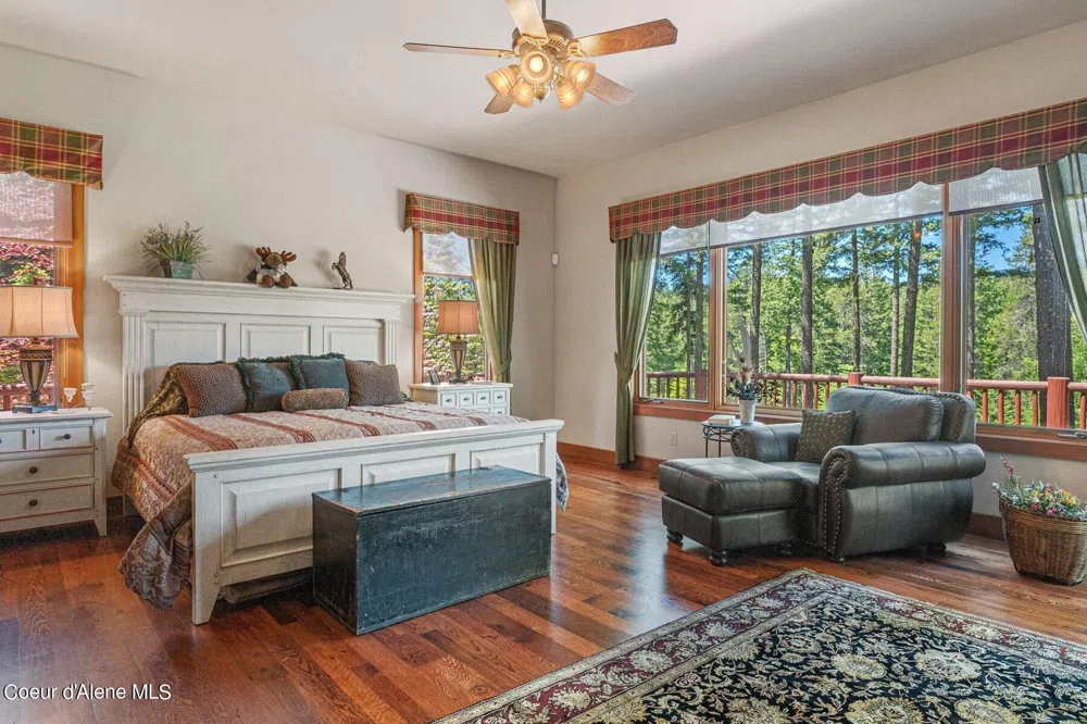 526 Roop Road Cocolalla, ID 83813