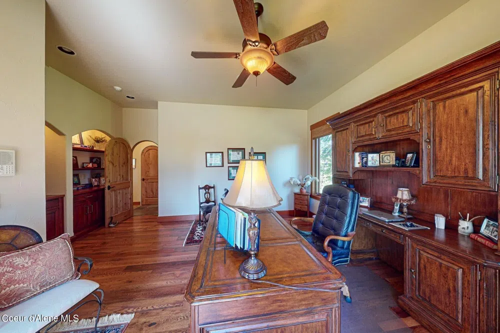 526 Roop Road Cocolalla, ID 83813