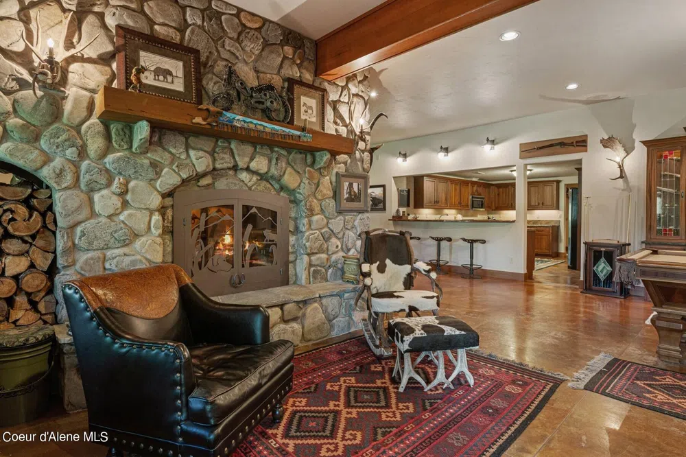 526 Roop Road Cocolalla, ID 83813