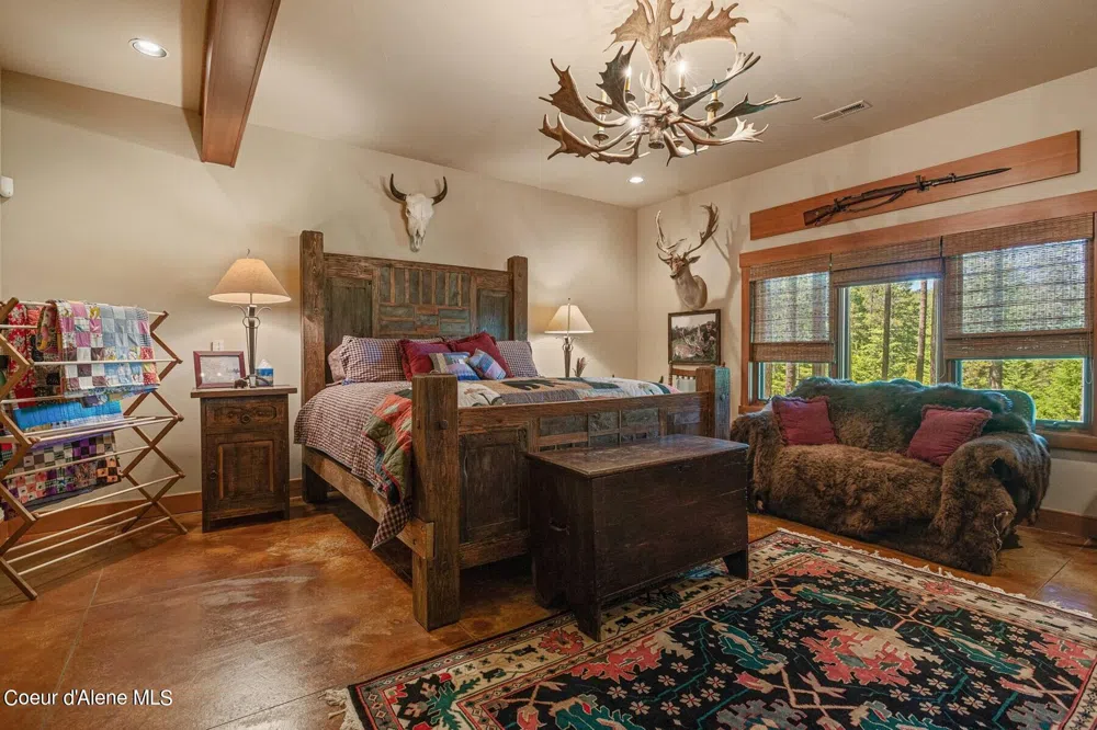 526 Roop Road Cocolalla, ID 83813