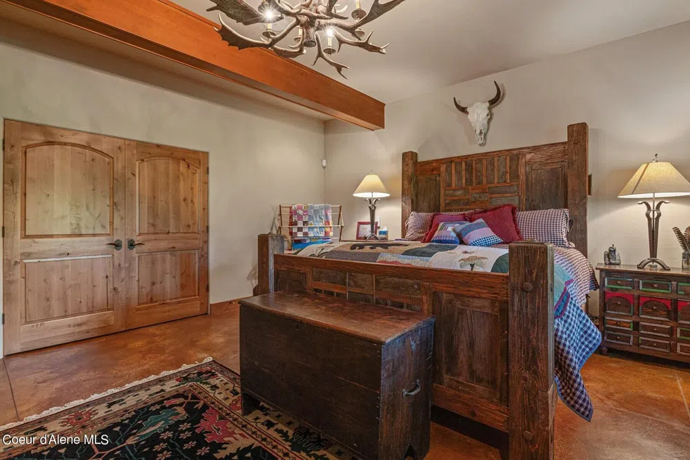 526 Roop Road Cocolalla, ID 83813