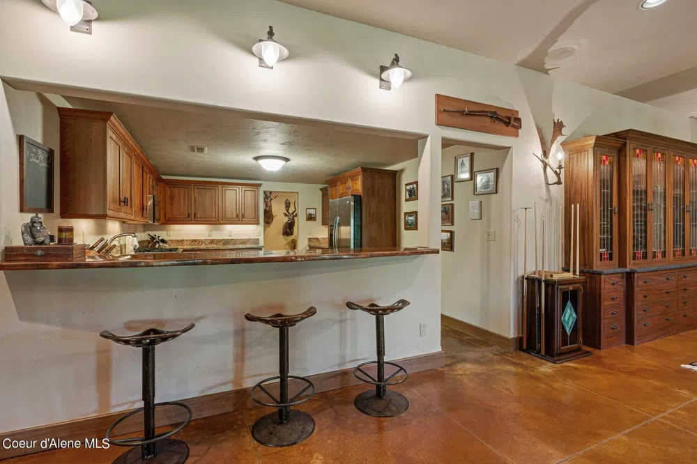 526 Roop Road Cocolalla, ID 83813