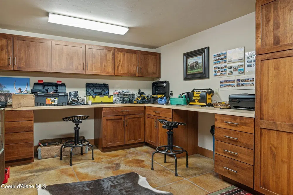 526 Roop Road Cocolalla, ID 83813