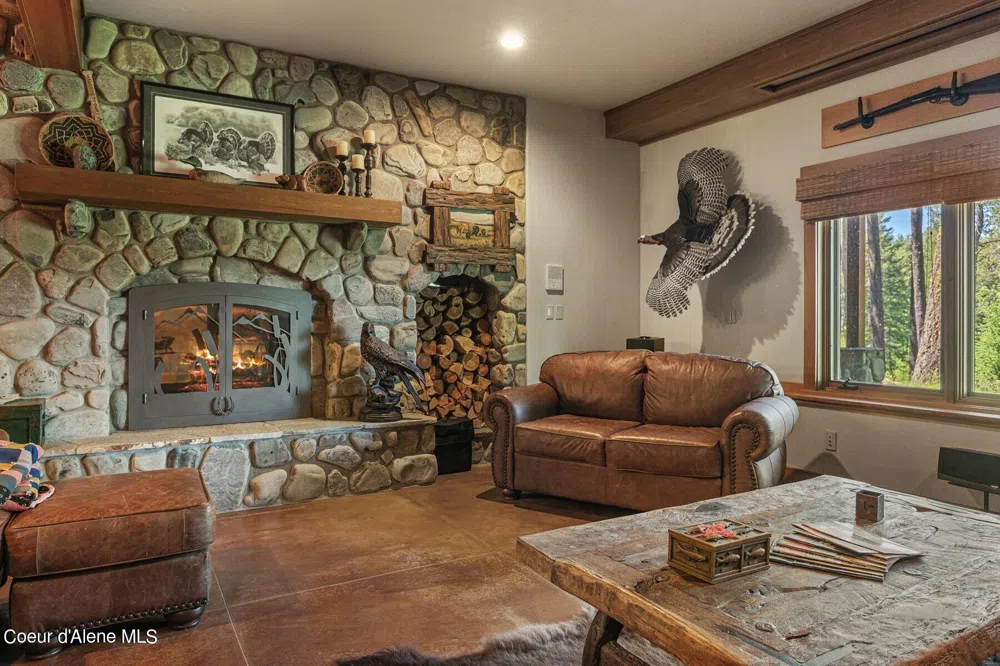 526 Roop Road Cocolalla, ID 83813