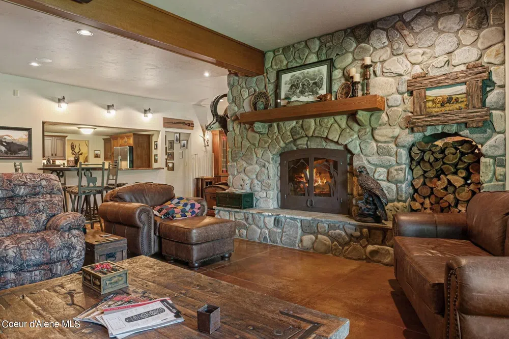 526 Roop Road Cocolalla, ID 83813
