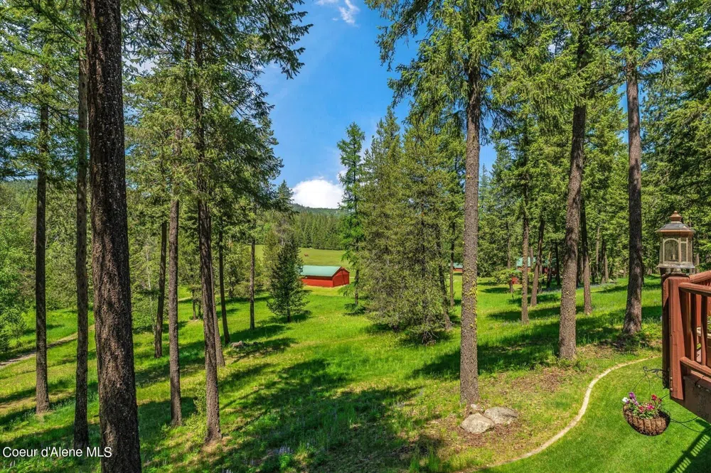 526 Roop Road Cocolalla, ID 83813