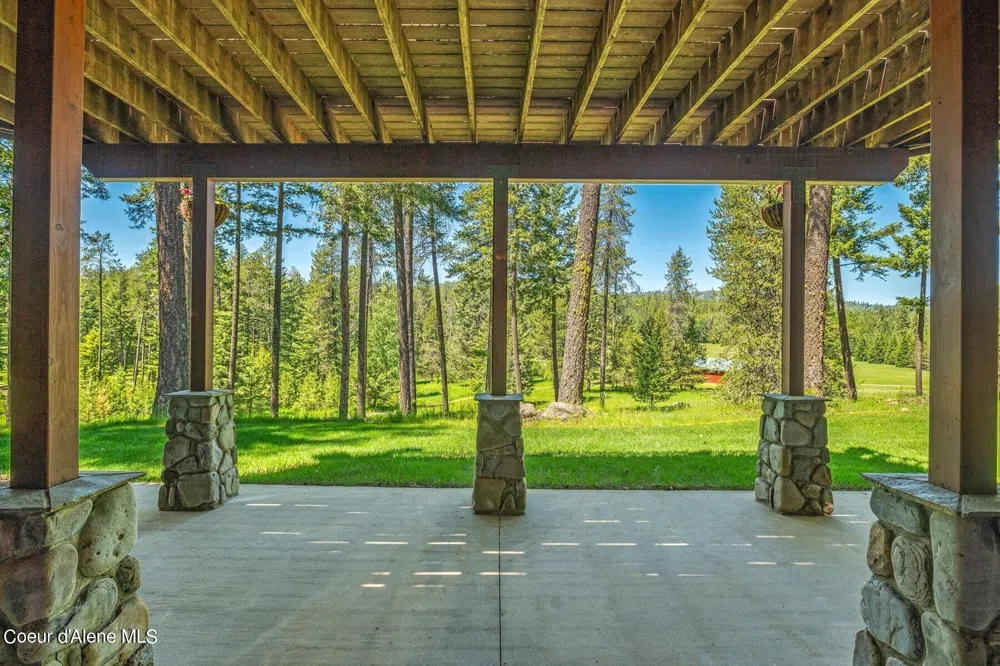 526 Roop Road Cocolalla, ID 83813