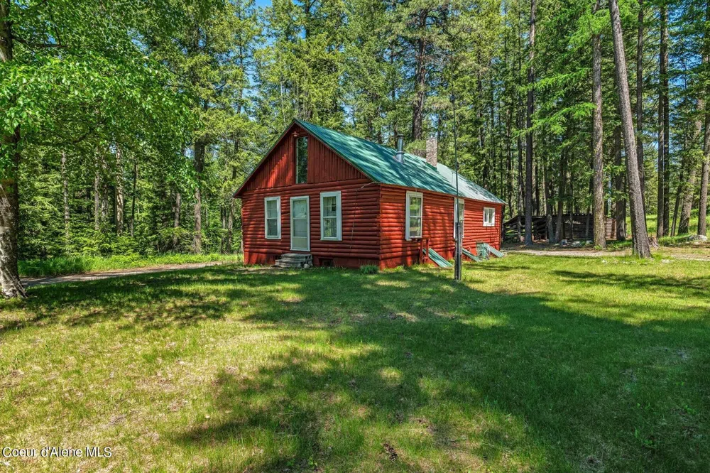 526 Roop Road Cocolalla, ID 83813