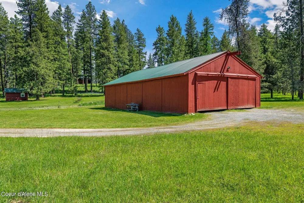 526 Roop Road Cocolalla, ID 83813