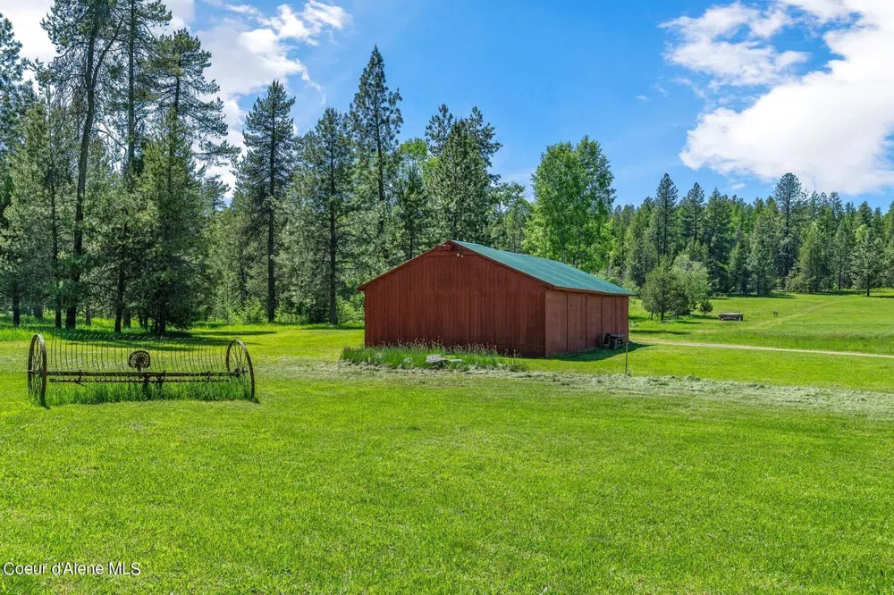 526 Roop Road Cocolalla, ID 83813