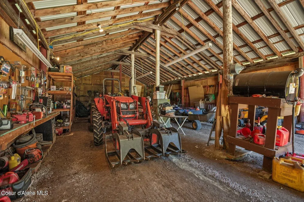 526 Roop Road Cocolalla, ID 83813