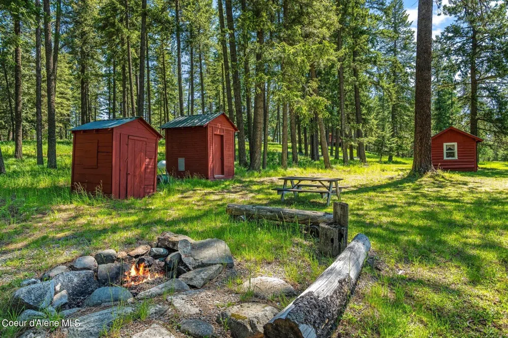 526 Roop Road Cocolalla, ID 83813