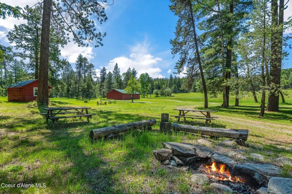 526 Roop Road Cocolalla, ID 83813
