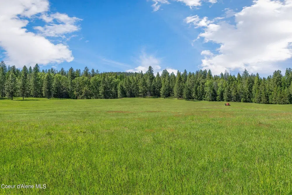 526 Roop Road Cocolalla, ID 83813