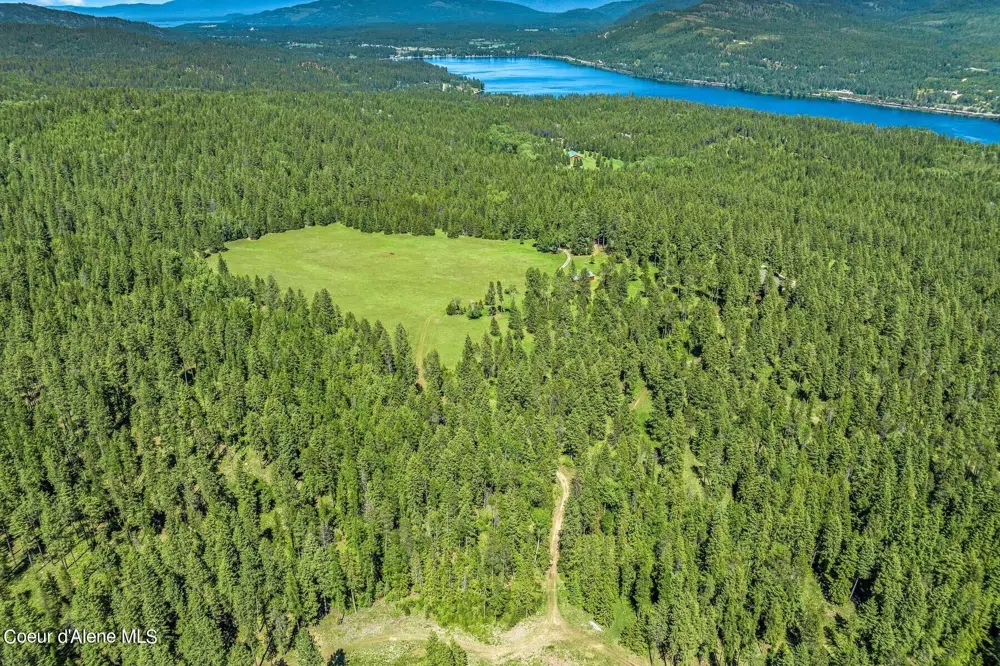 526 Roop Road Cocolalla, ID 83813