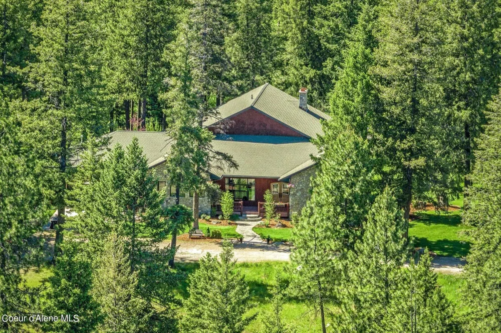 526 Roop Road Cocolalla, ID 83813