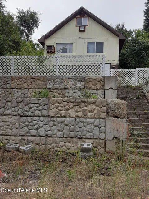 2212 Ora Avenue