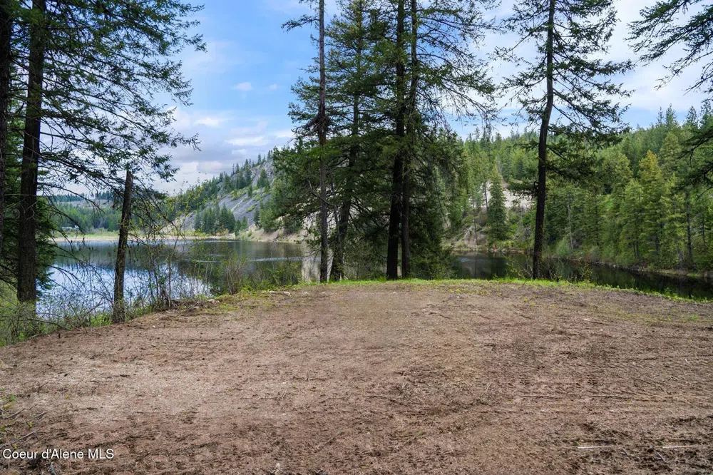 1438 Granite Loop Athol, ID 83801