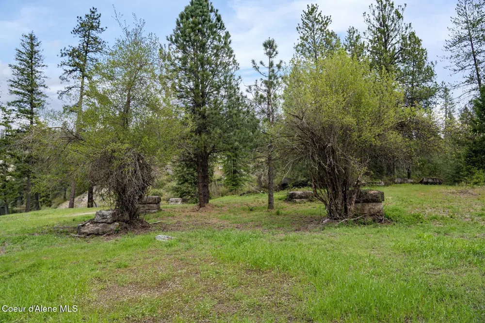 1438 Granite Loop Athol, ID 83801