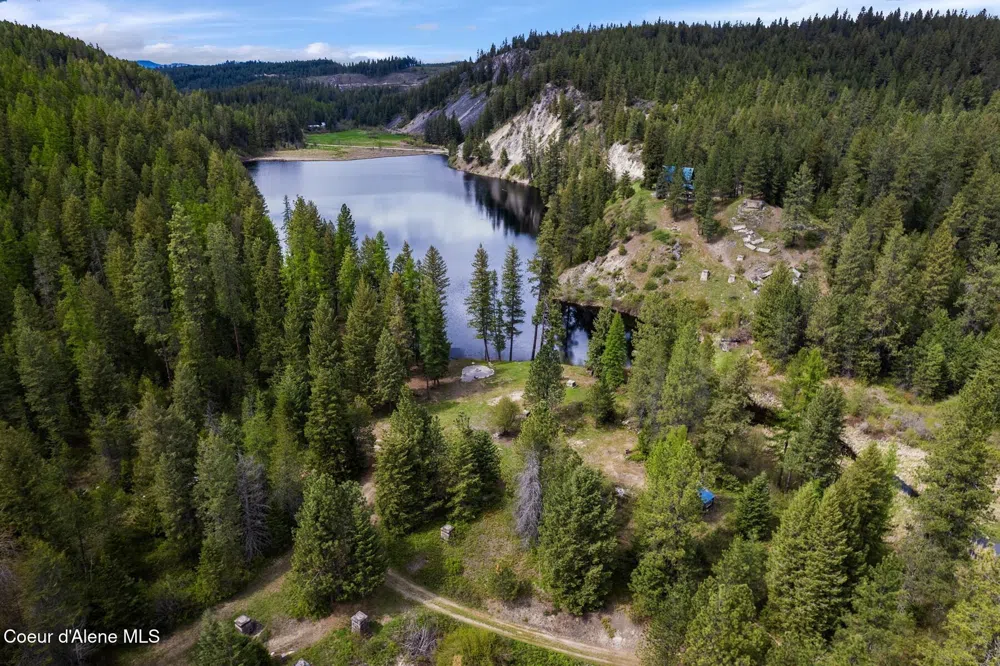1438 Granite Loop Athol, ID 83801