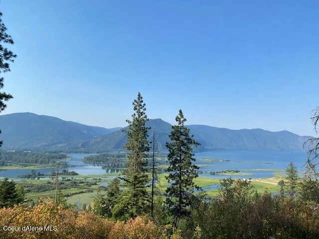 Lot B Highway 200 Hope, ID 83836