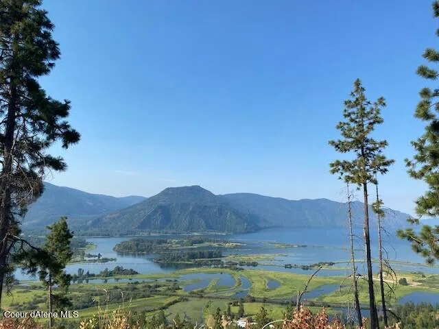 Lot E Highway 200 Hope, ID 83836