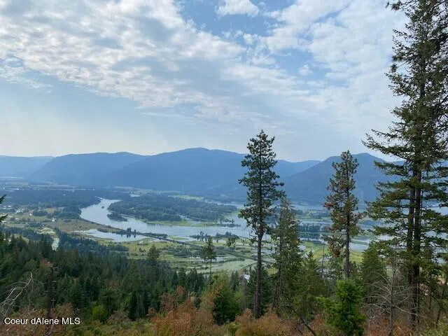 Lot E Highway 200 Hope, ID 83836