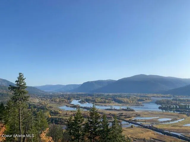 Lot E Highway 200 Hope, ID 83836