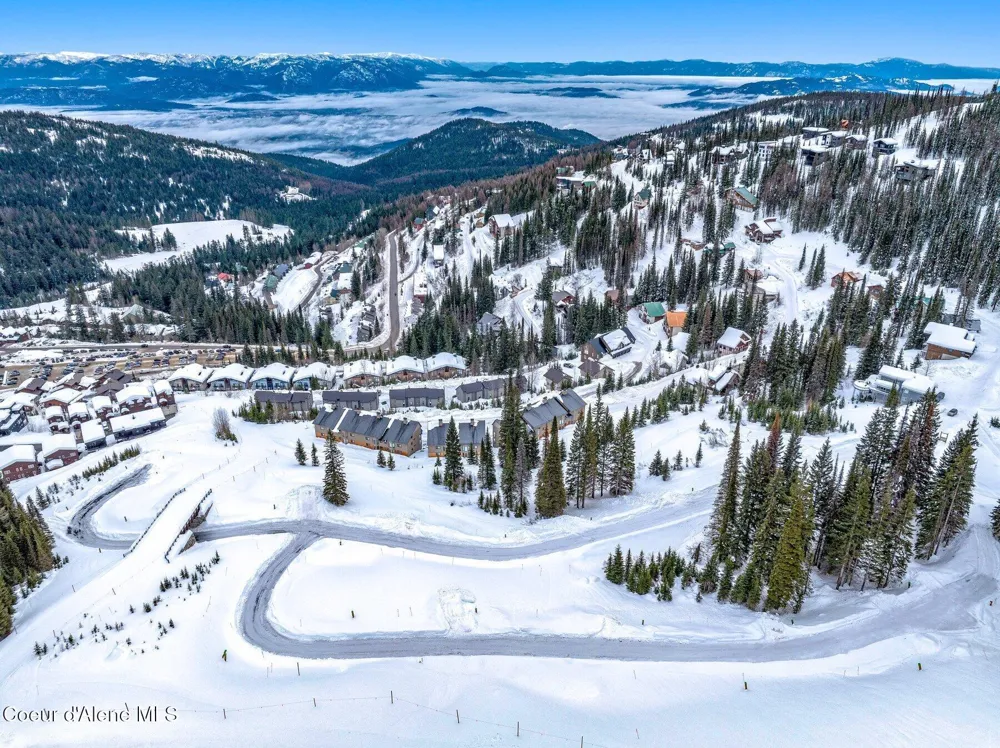 Crystal View L2 B2 Sandpoint, ID 83864