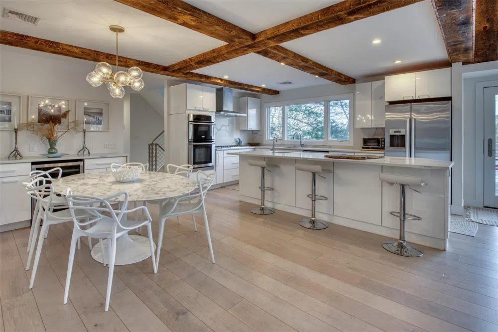 57 Big Fresh Pond Road Southampton, NY 11968