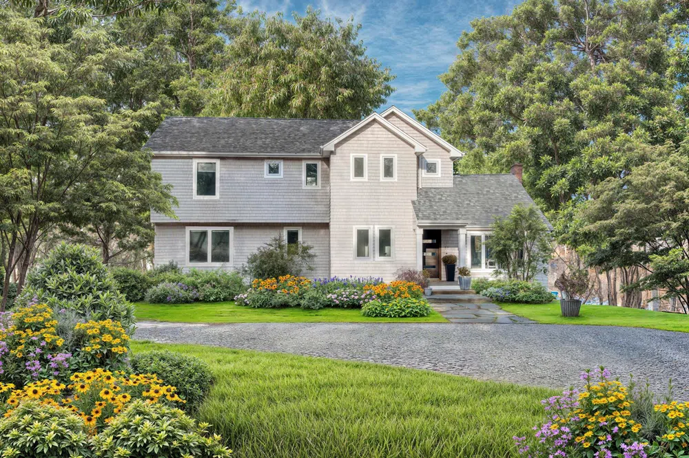 57 Big Fresh Pond Road Southampton, NY 11968