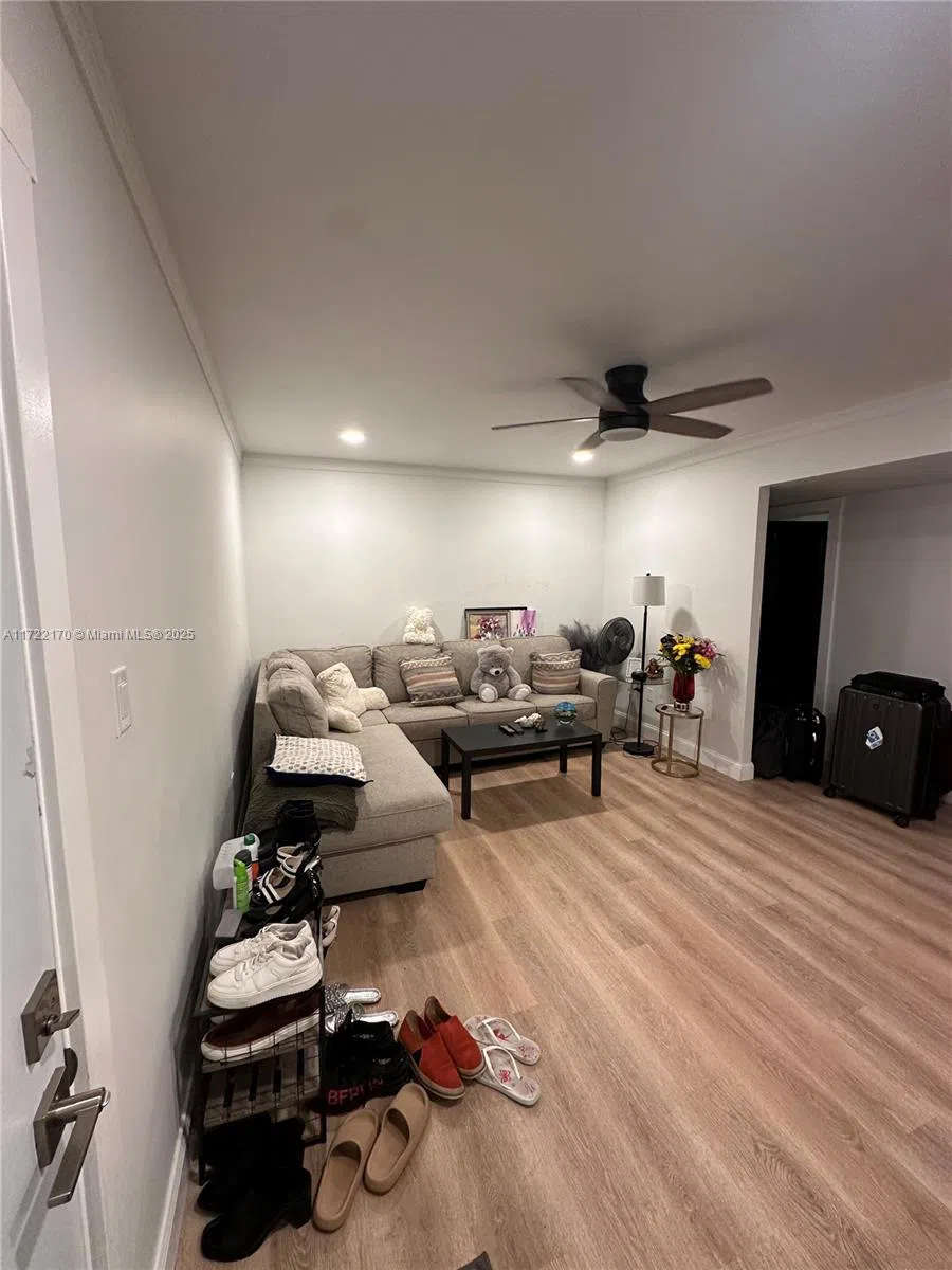 5100 SW 41st St #328 Pembroke Park, FL 33023