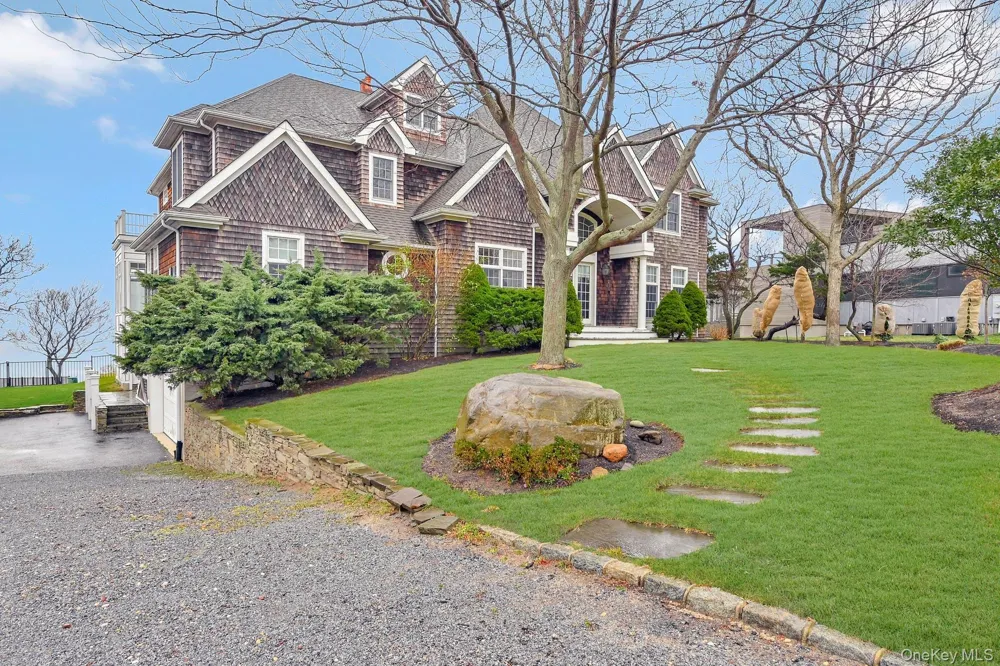 580 Lloyds Lane Mattituck, NY 11952