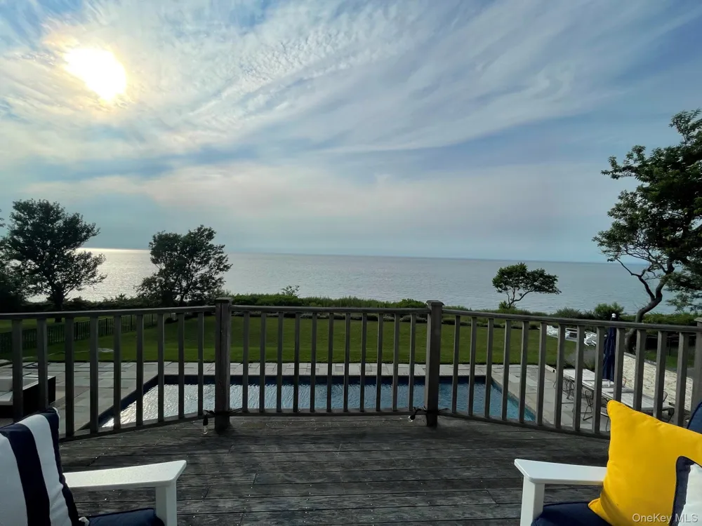 580 Lloyds Lane Mattituck, NY 11952