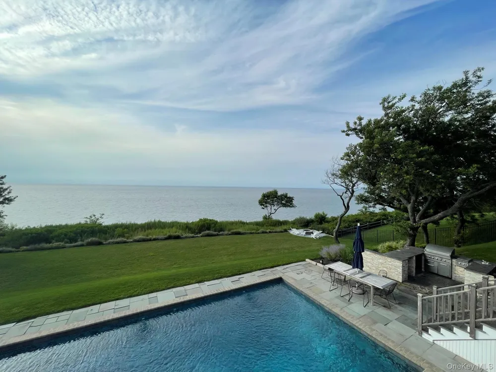 580 Lloyds Lane Mattituck, NY 11952