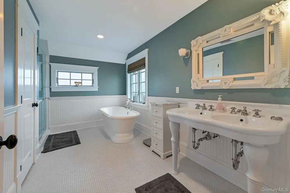 580 Lloyds Lane Mattituck, NY 11952