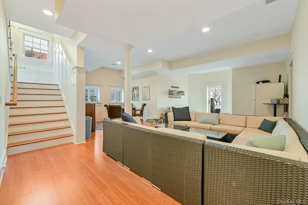 580 Lloyds Lane Mattituck, NY 11952