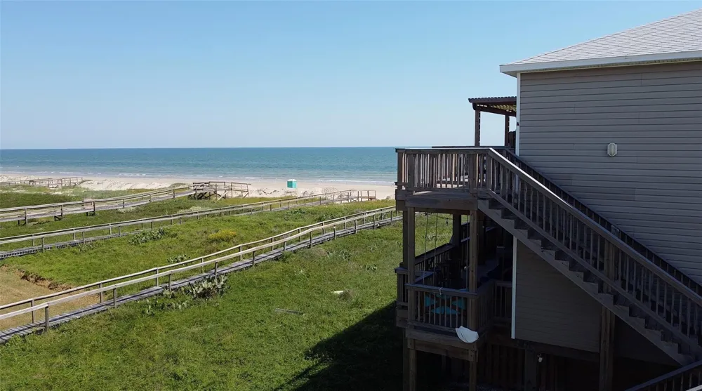 128 Howard Avenue Surfside Beach, TX 77541